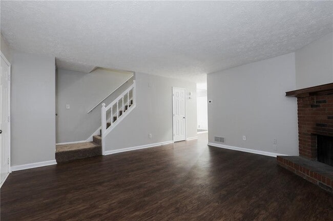 Foto del edificio - 284 Timber Creek Ln SW