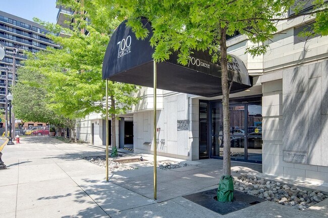 Foto del edificio - 700 Grove St