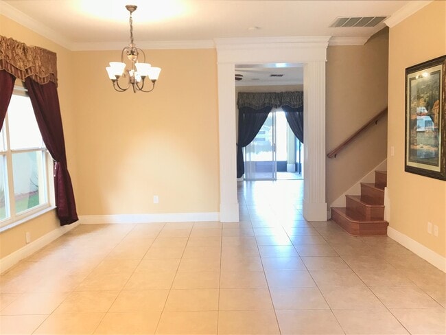 Building Photo - AMAZING HOME WITH LAKEFRONT VIEW!