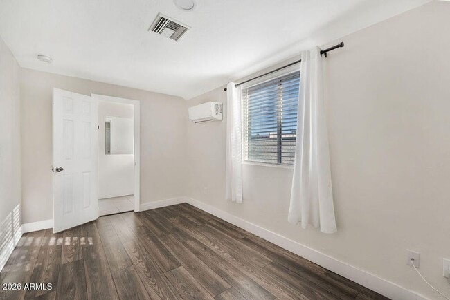 Building Photo - Nice 2 bedroom 2 bath in Chandler!