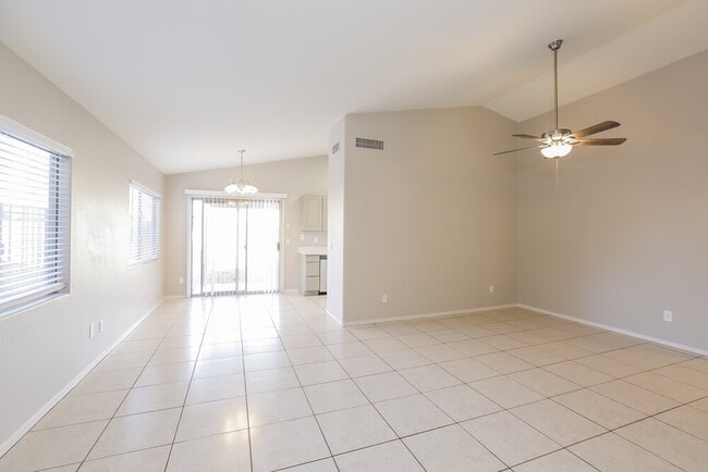 Building Photo - 2838 S 64th Dr