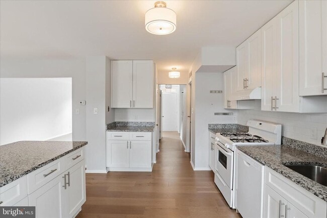 Foto del edificio - 5422 Brixham Ct