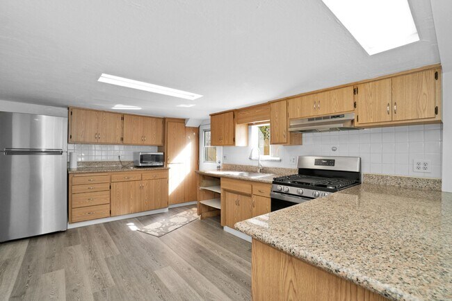 Foto del edificio - 531 Taylor Ave