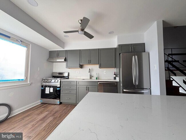 Foto del edificio - 2712 Finch St