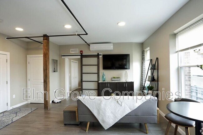 Foto del edificio - 922 Elm St