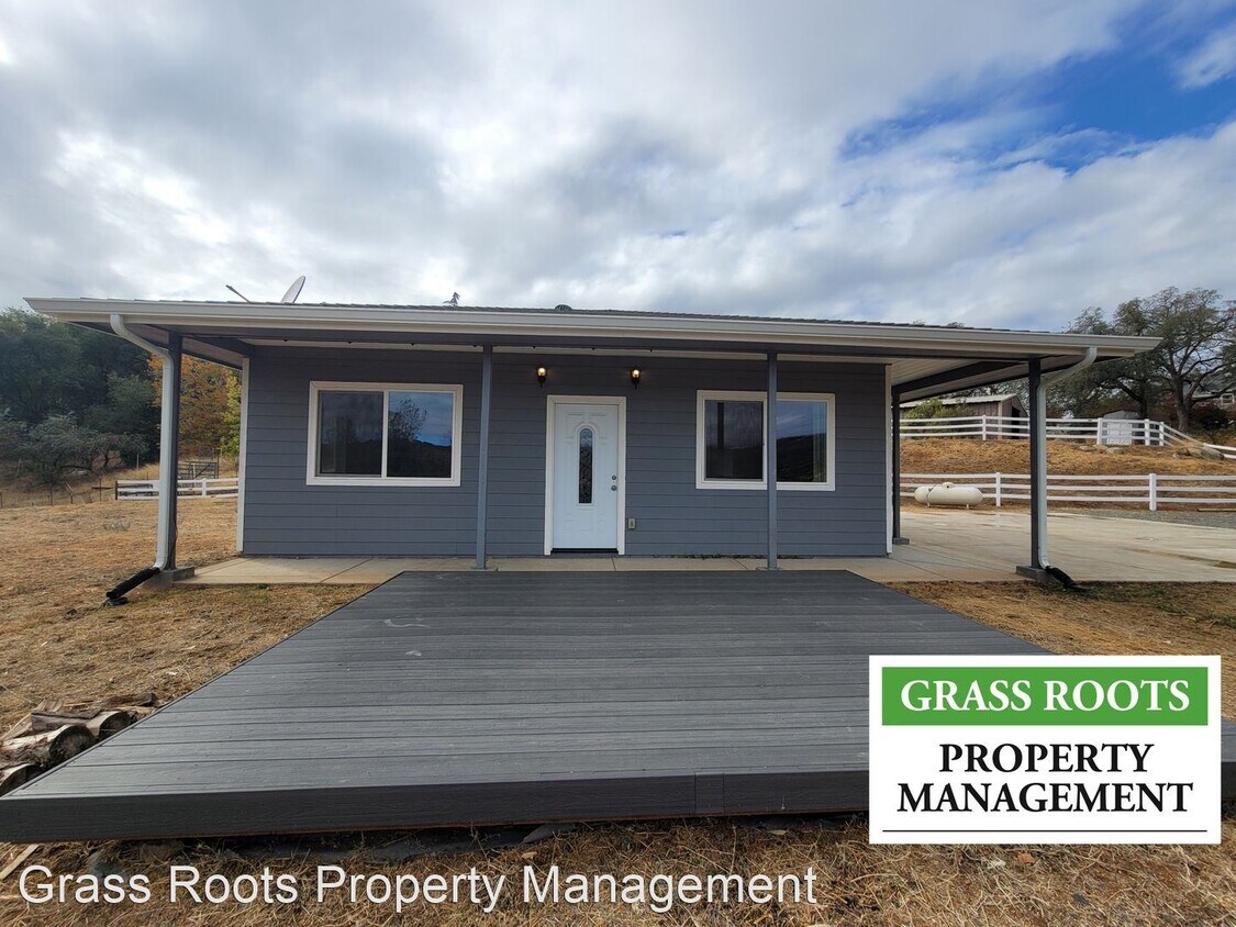 Primary Photo - 2 br, 1 bath House - 3494 Rattlesnake Rd