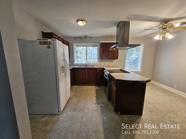 Building Photo - 7816 Taulbut St