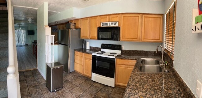 Building Photo - 1300 Seaway Dr