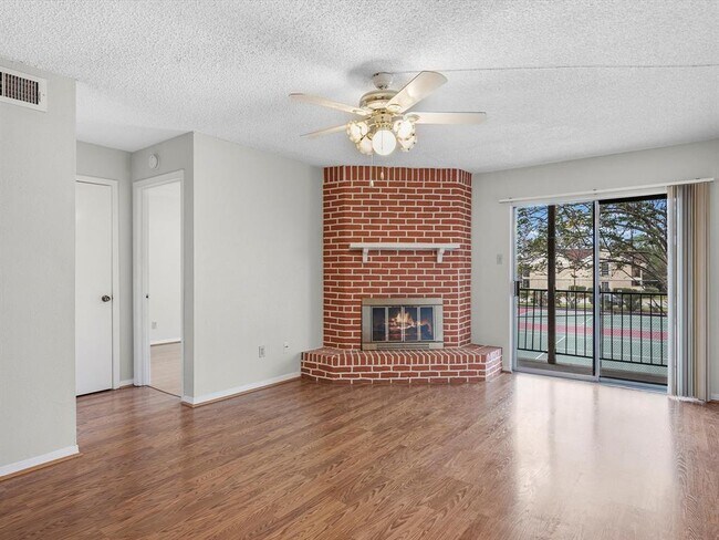 Building Photo - 2800 Jeanetta St