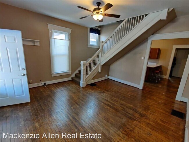 Building Photo - 3 br, 2 bath House - 305 W Franklin