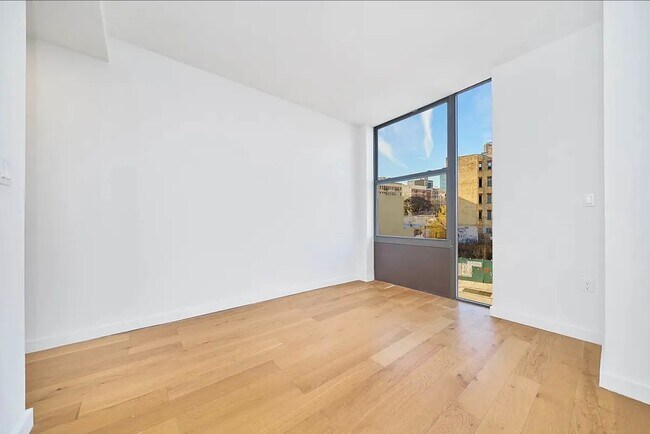 Foto del edificio - Second Avenue