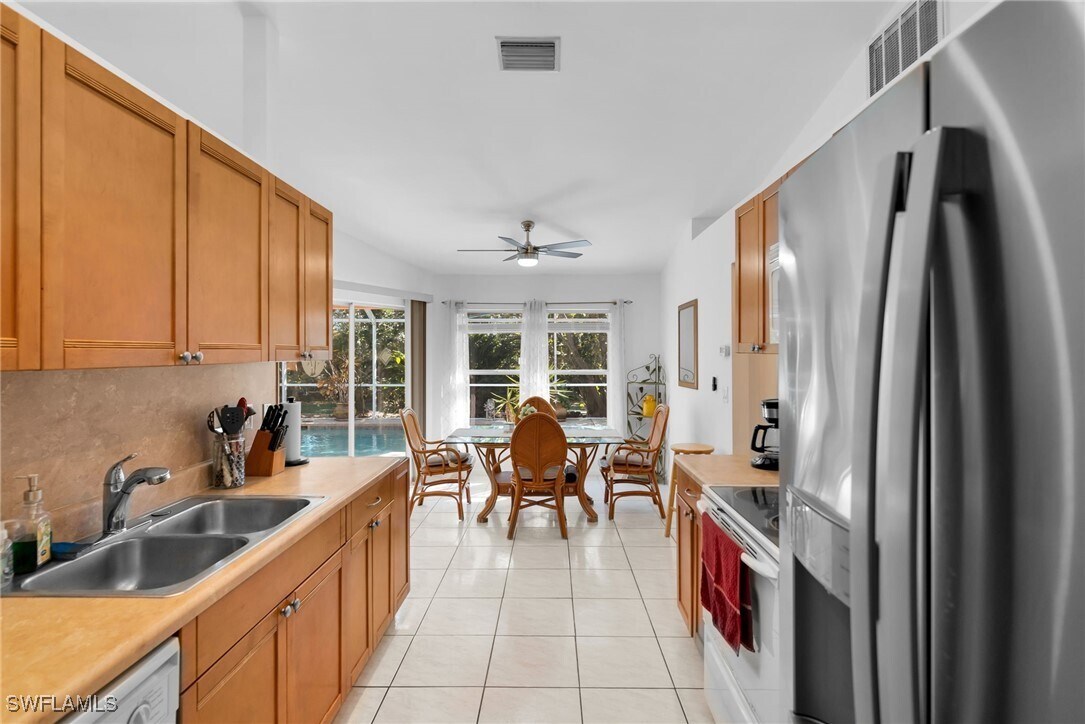 Foto del edificio - 310 SE 27th Terrace