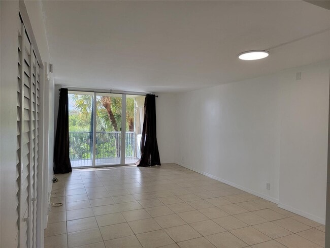 Building Photo - 3341 NW 47th Ter