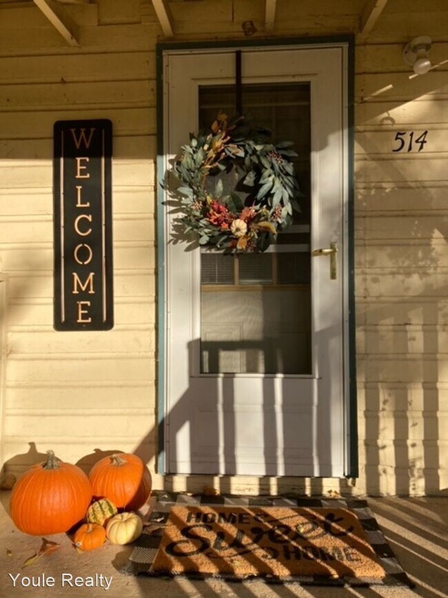 Foto del edificio - 2 br, 1 bath House - 514 N Sunset St