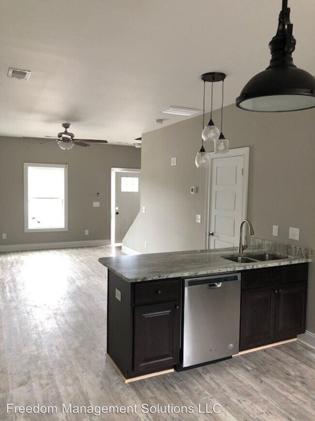 Building Photo - 217 Blackwell Cir