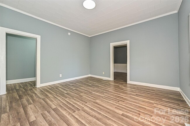 Building Photo - 408 S 12th St