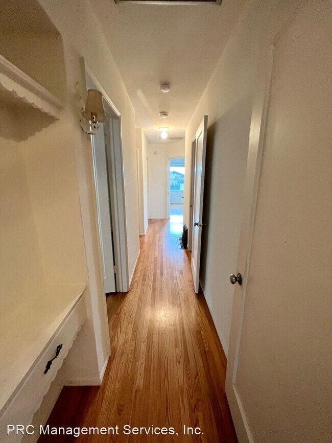 Foto del edificio - 3 br, 2 bath House - 1038 E. Angeleno Ave.