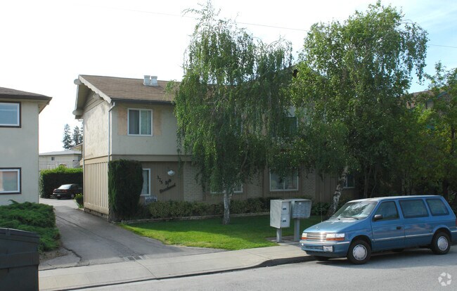 Building Photo - Brentwood Apartments