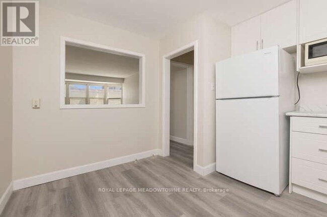 Building Photo - 84 Mill St