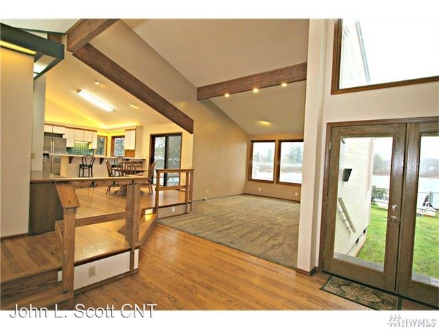 Building Photo - 1319 Lakeshore Dr
