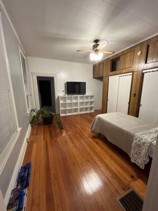 Dormitorio - 1204 S Fort Thomas Ave