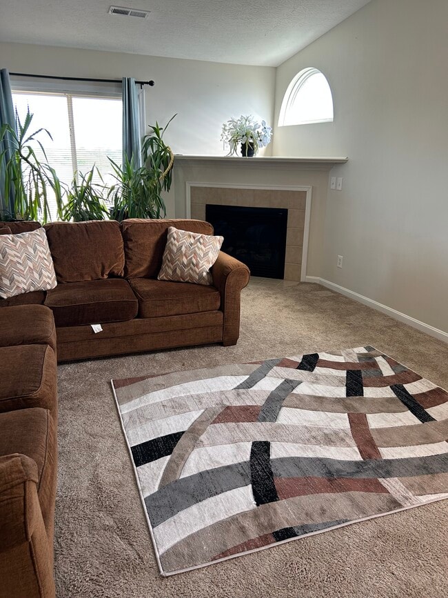 Building Photo - 2461 Aldermont Ct