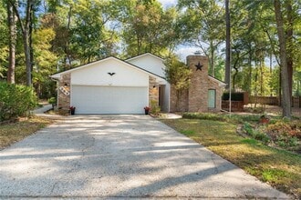 Building Photo - 367 Westview Ln