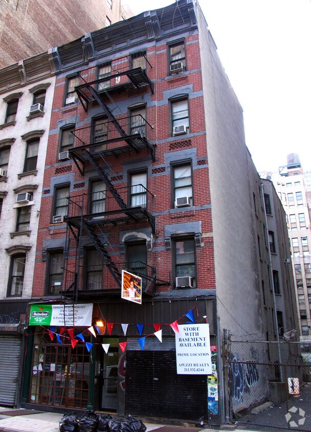Foto del edificio - 331 W 38th St