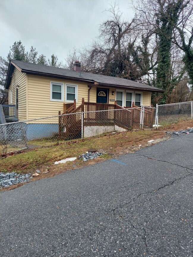 Foto del edificio - 1810 Laurel St