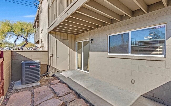 Foto del edificio - 2861 N Columbus Blvd