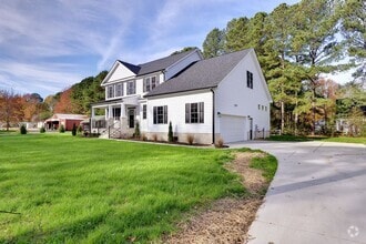 Building Photo - 718 Poquoson Ave