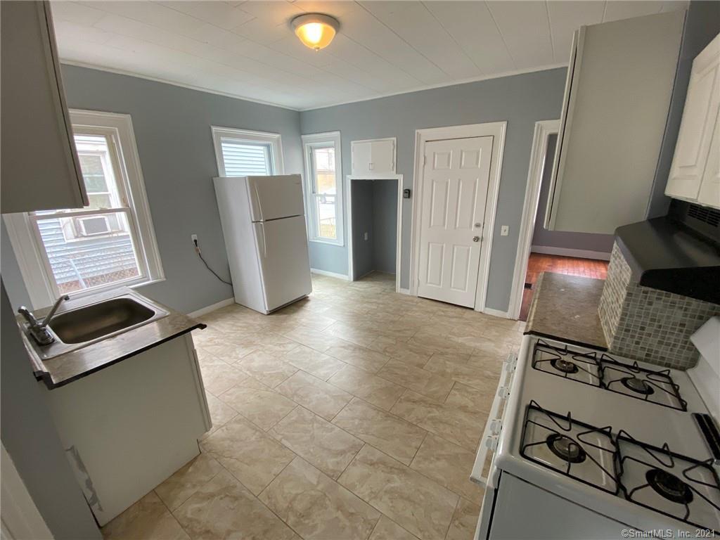 1361 State St Unit 1, New Haven, CT 06511 Room for Rent in New Haven