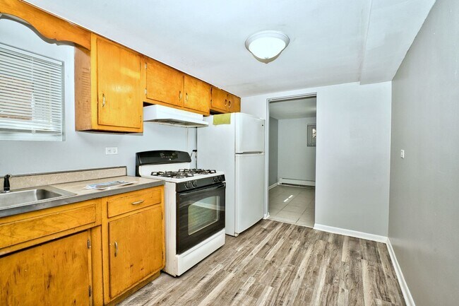 Building Photo - 9125 Lawler Ave