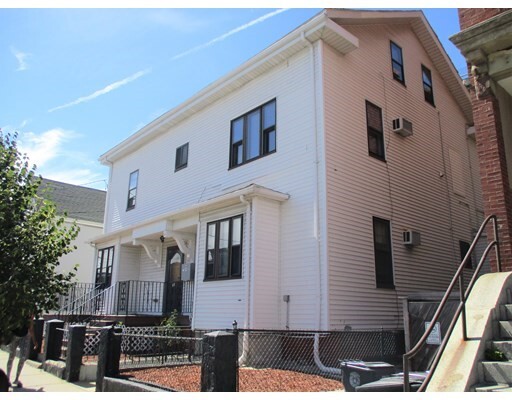Primary Photo - 82 Chestnut St
