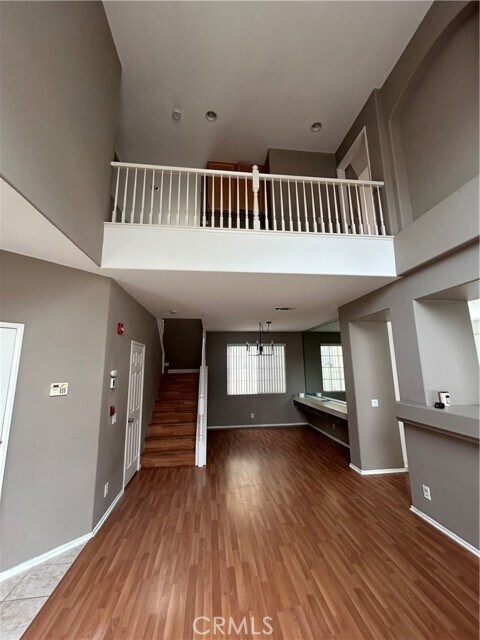 Foto del edificio - 16374 Whitefield Ct