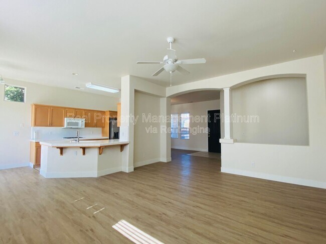 Foto del edificio - 2916 Roberts Ave