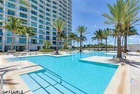 Building Photo - 3000 Oasis Grand Blvd