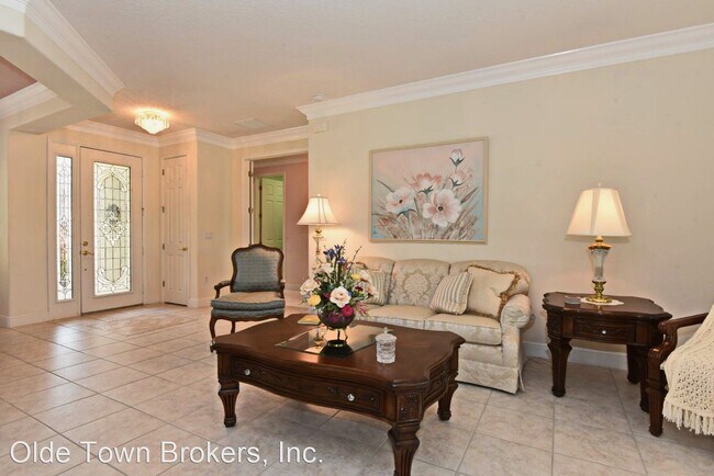 Foto del edificio - 2 br, 2 bath House - 545 Genoa Dr.