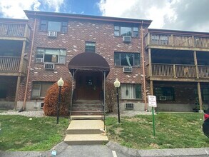 Building Photo - 14 Mayberry Dr