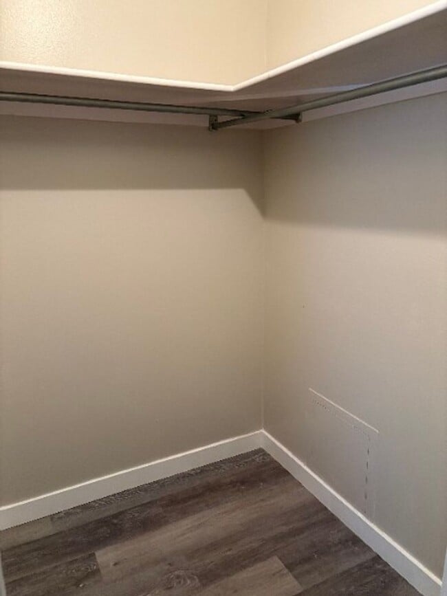 Building Photo - 1229 W 1420 N