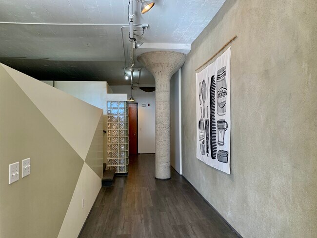Building Photo - 1500 Park Ave