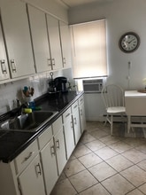 Building Photo - 751 Brewster St