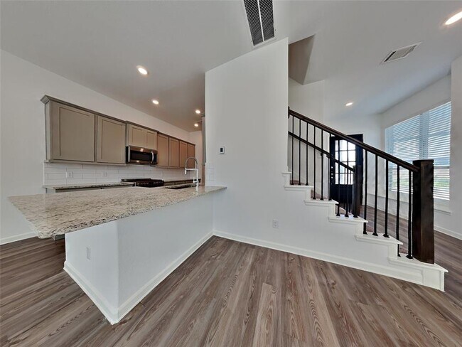 Building Photo - 214 Fulton Station Dr