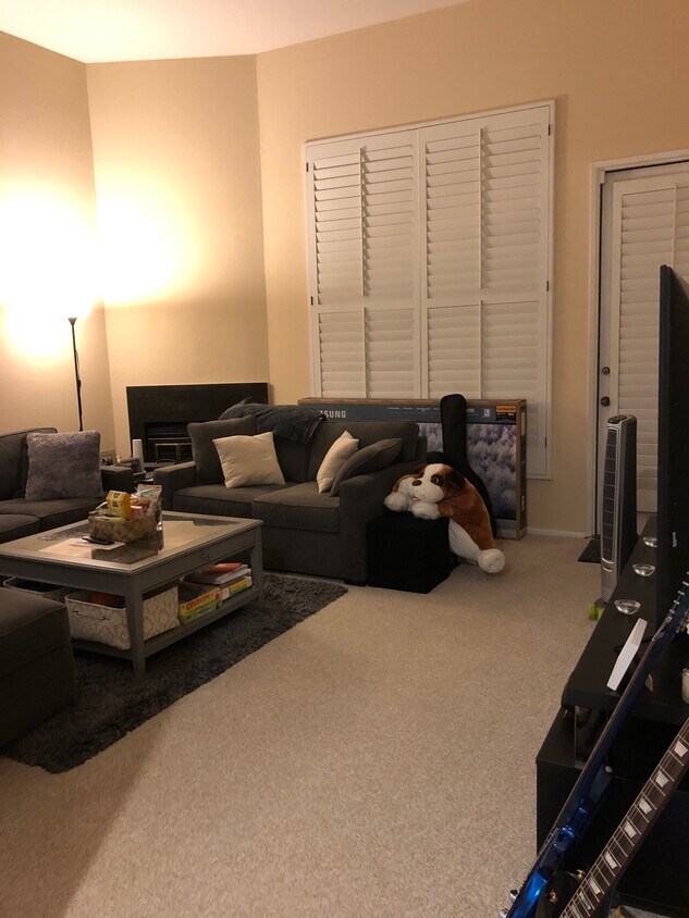 family/living room - 12515 Pacific Ave