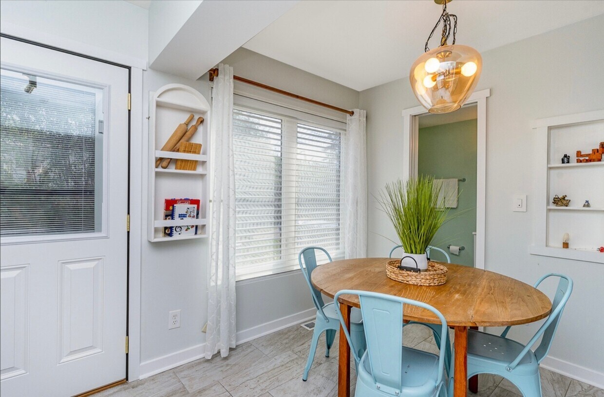 Foto principal - 676 Roger Williams Ave