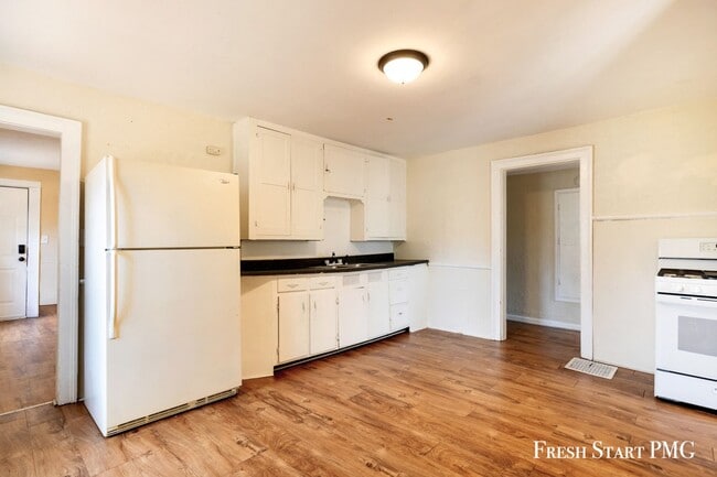 Building Photo - 177 McLaughlin Ave