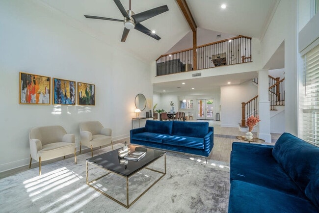 Building Photo - 15314 Philippine St