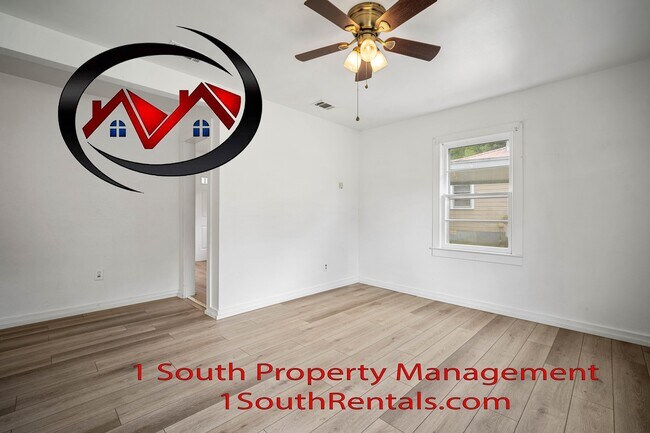 Foto del edificio - 7055 Langdon Dr