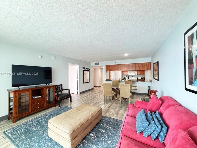 Building Photo - 1200 Brickell Bay Dr