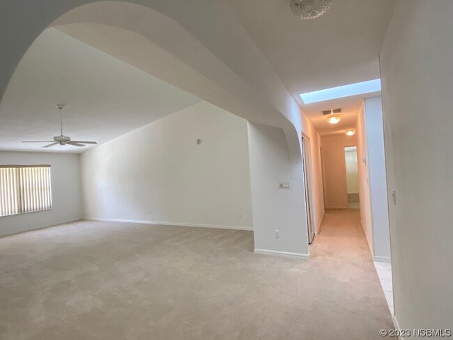 Building Photo - 238 Golf Club Dr